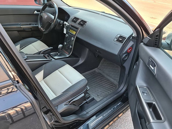 Volvo S40 11 of 17