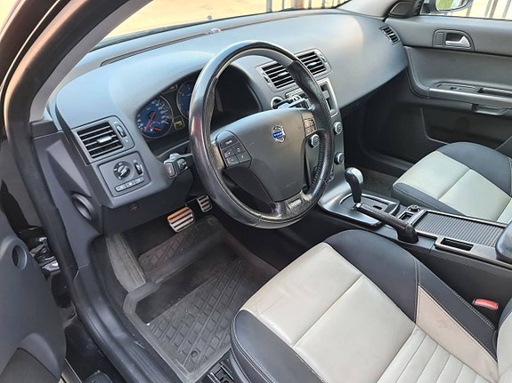 Volvo S40 10 of 17