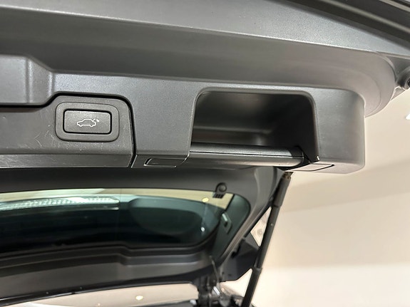Land Rover Range Rover Evoque 11 of 27