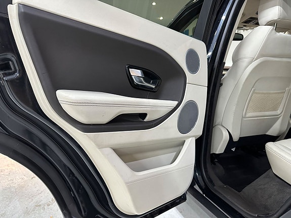 Land Rover Range Rover Evoque 23 of 27