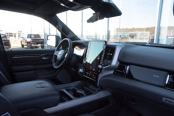 Dodge RAM 1500 16 of 19