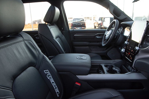 Dodge RAM 1500 18 of 19