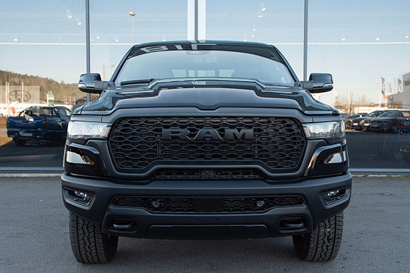 Dodge RAM 1500 3 of 19