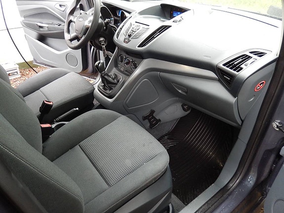 Ford C-Max 9 of 15