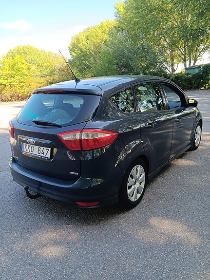 Ford C-Max 4 of 15