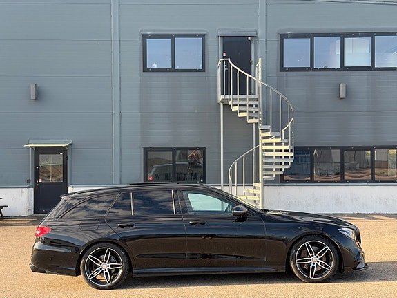 Mercedes-Benz E220 d 26 of 30