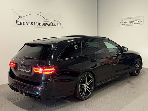 Mercedes-Benz E220 d 4 of 5