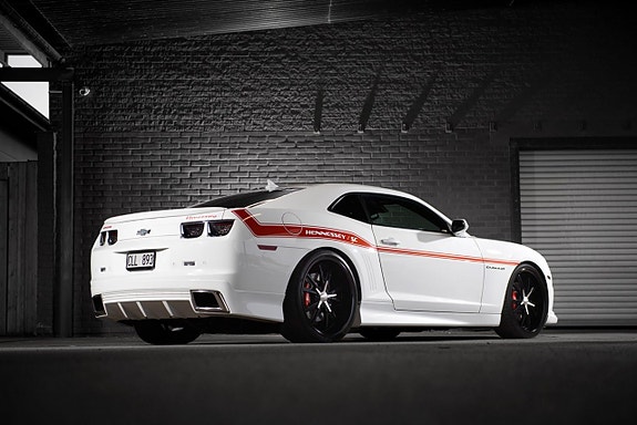 Chevrolet Camaro 2 of 5