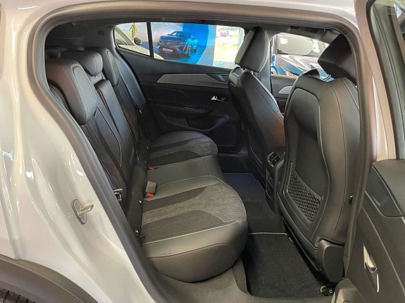 Peugeot 408 9 of 13