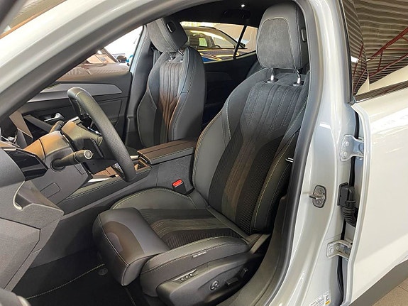 Peugeot 408 6 of 13