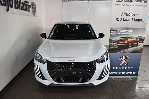 Peugeot 208 2 of 5