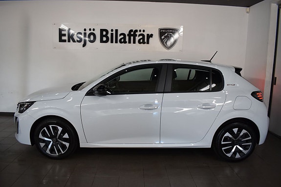 Peugeot 208 3 of 5