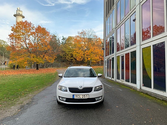 Skoda Octavia 3 of 5