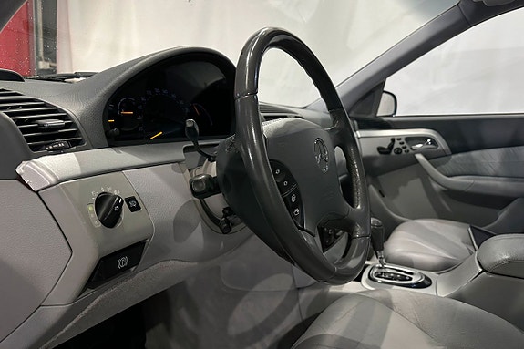 Mercedes-Benz S430 9 of 19