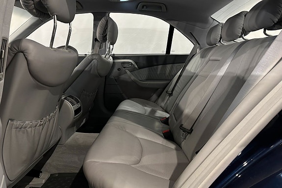 Mercedes-Benz S430 17 of 19