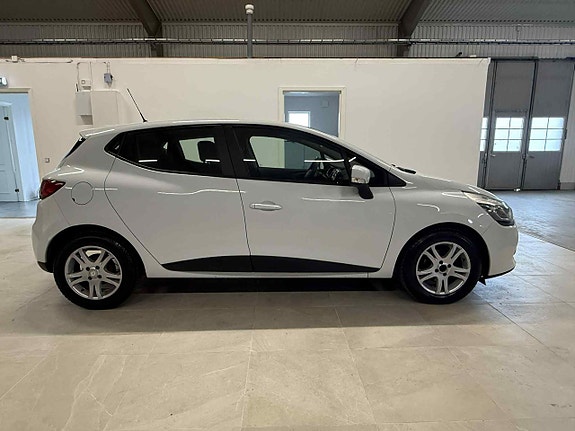 Renault Clio 7 of 11