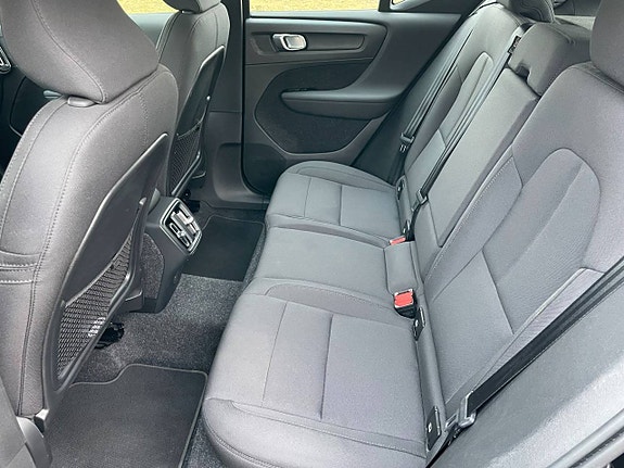 Volvo XC40 10 of 10