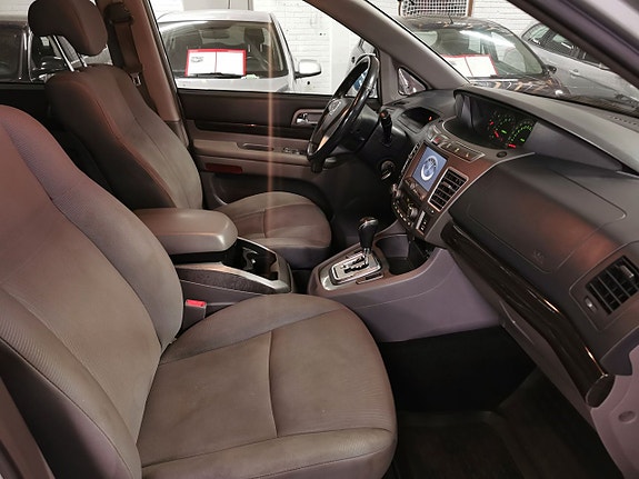 SsangYong Rodius 11 of 24