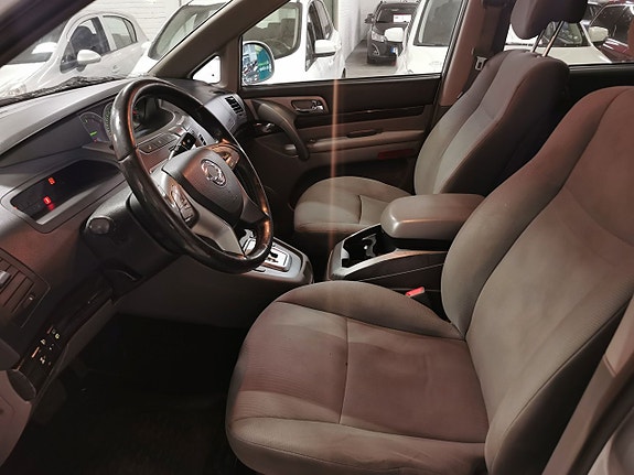 SsangYong Rodius 9 of 24