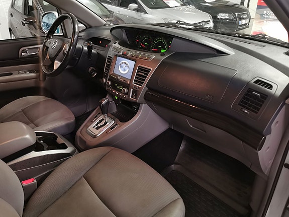 SsangYong Rodius 10 of 24