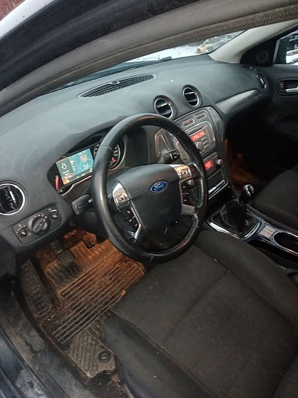 Ford Mondeo 15 of 19
