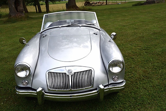 MG M 4 of 5