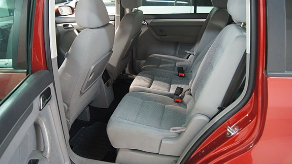Volkswagen Touran 6 of 10