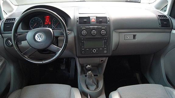 Volkswagen Touran 8 of 10