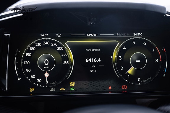Aston Martin Vantage 15 of 18