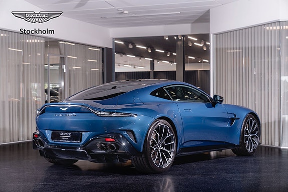 Aston Martin Vantage 2 of 5