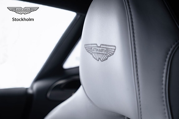 Aston Martin Vantage 11 of 18