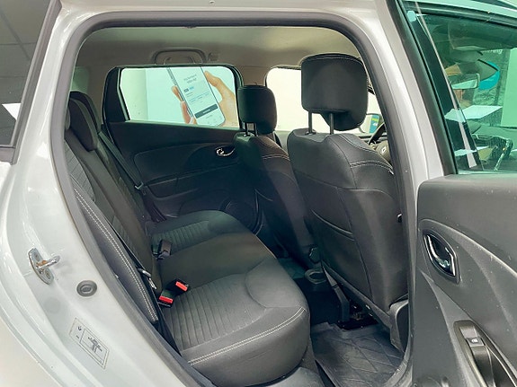 Renault Clio 13 of 19