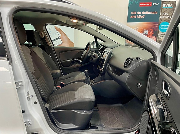 Renault Clio 12 of 19