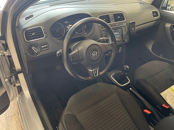Volkswagen Polo 7 of 12