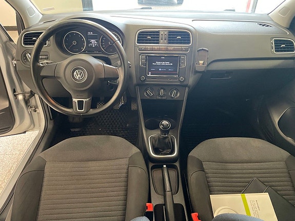 Volkswagen Polo 8 of 12