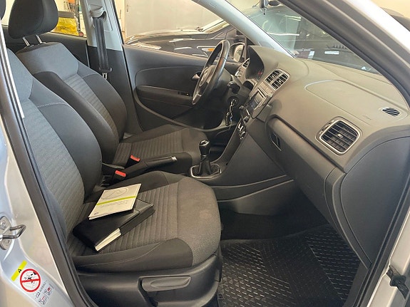 Volkswagen Polo 10 of 12