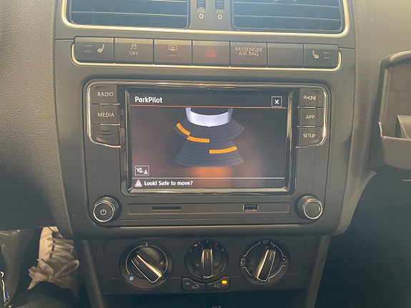 Volkswagen Polo 9 of 12