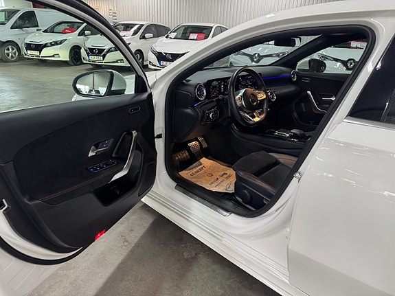 Mercedes-Benz A200 8 of 19