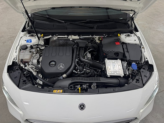 Mercedes-Benz A200 11 of 19