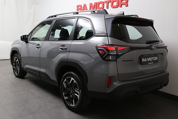 Subaru Forester 3 of 23