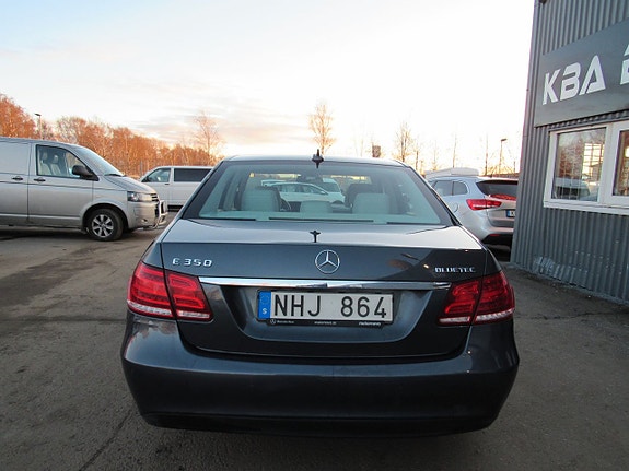 Mercedes-Benz E350 6 of 16