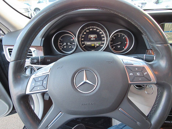 Mercedes-Benz E350 14 of 16
