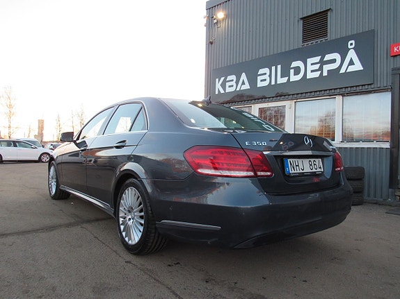 Mercedes-Benz E350 7 of 16