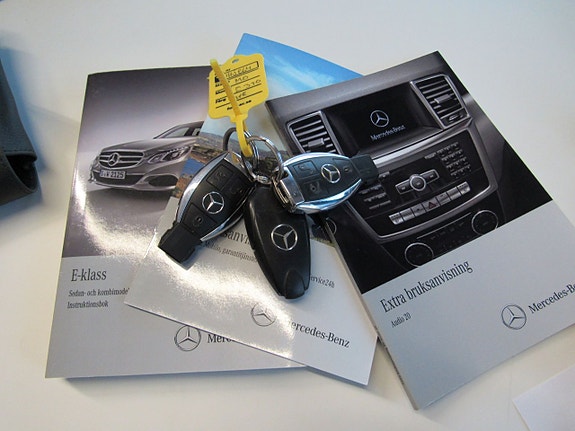 Mercedes-Benz E350 16 of 16