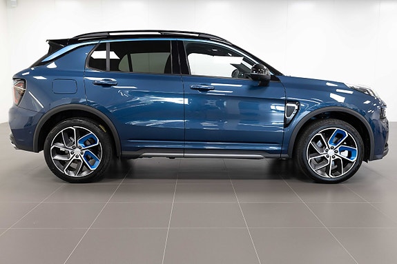 Lynk & Co 01 3 of 30