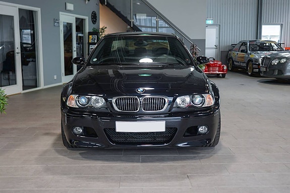 BMW M3 2 of 5