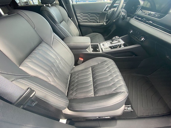 Mitsubishi Outlander 18 of 22