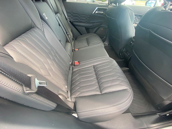 Mitsubishi Outlander 19 of 22