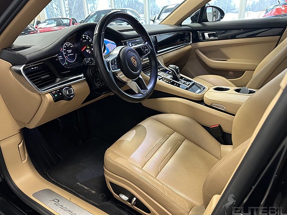 Porsche Panamera 4 8 of 26