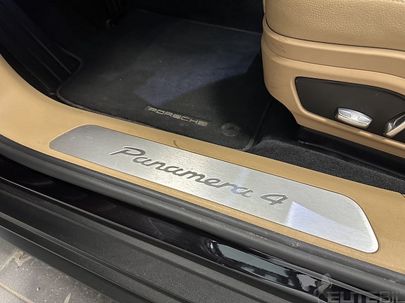 Porsche Panamera 4 21 of 26